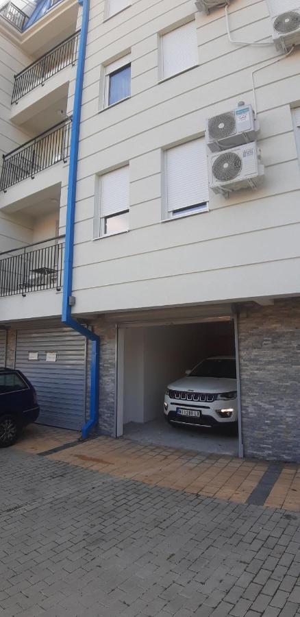 Appartamento Cvetkovic Lux Аpartmani & Free Garaza Vrnjačka Banja Esterno foto
