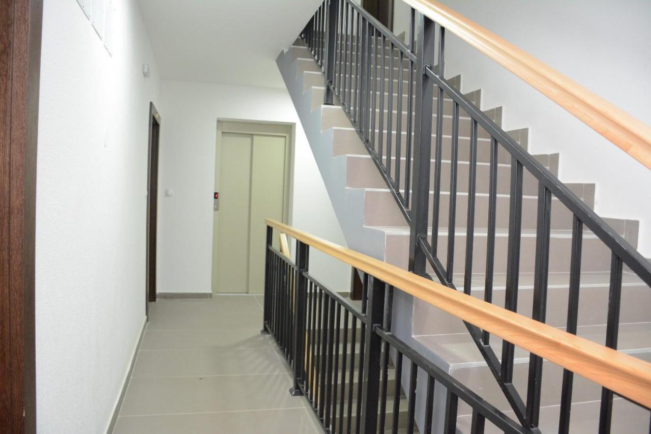 Appartamento Cvetkovic Lux Аpartmani & Free Garaza Vrnjačka Banja Esterno foto